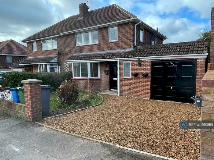 3 Bedroom Semi-Detached House To Rent In Burnt Oak, Cookham, Maidenhead, SL6