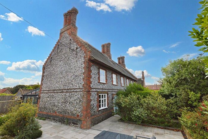 4 Bedroom Cottage For Sale In Church Street, Northrepps, NR27