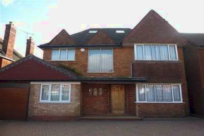 2 Bedroom Flat To Rent In Chamberlain Road, Kings Heath B13