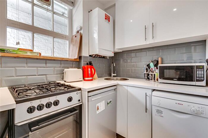 2 Bedroom Flat To Rent In Maygood House, Maygood Street, N1