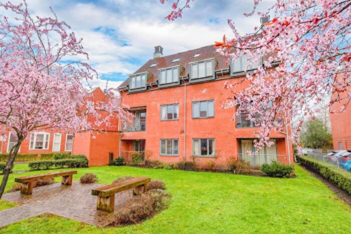 2 Bedroom Apartment For Sale In Chancellor Drive, Frimley, GU16