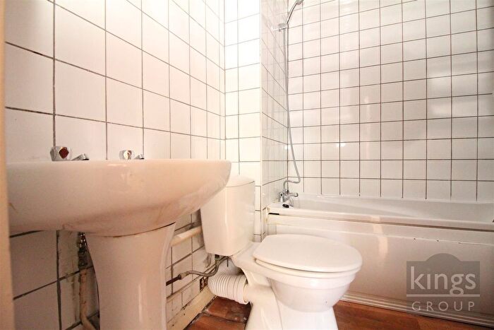 1 Bedroom Flat For Sale In Crouch Court, Harlow, CM20