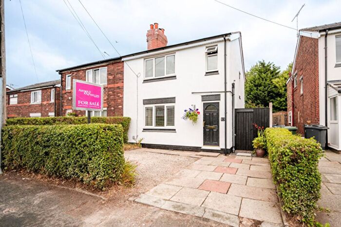 3 Bedroom Semi-Detached House For Sale In Thompson Avenue, Ormskirk, L39