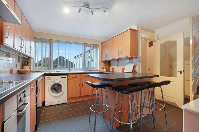 3 Bedroom End Of Terrace House For Sale In Snodhurst Avenue, Chatham, ME5