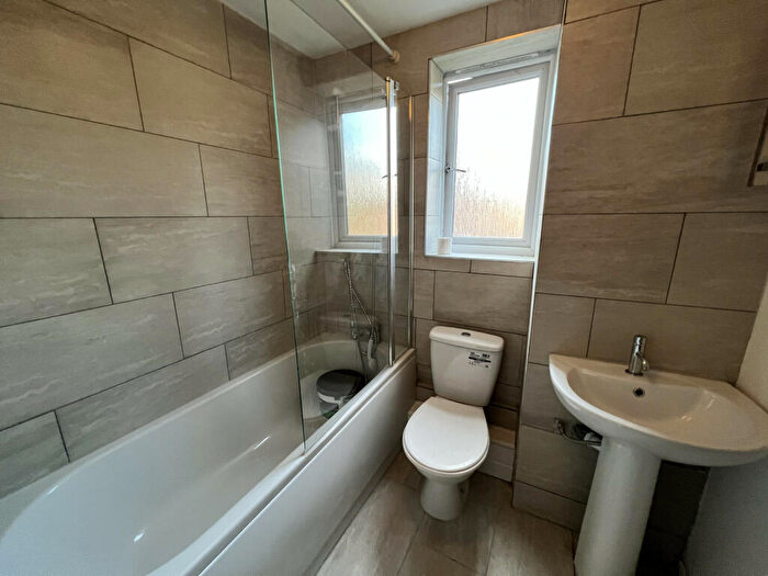 1 Bedroom Flat To Rent In Southerngate Way, New Cross, SE14