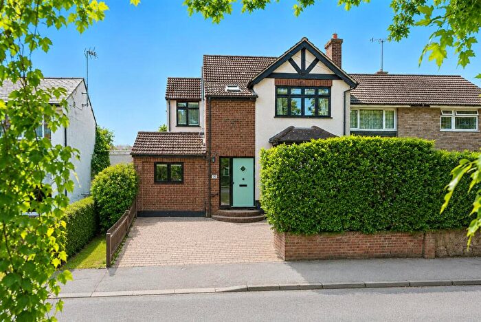 4 Bedroom Detached House For Sale In High Street, Sandridge, St. Albans, AL4