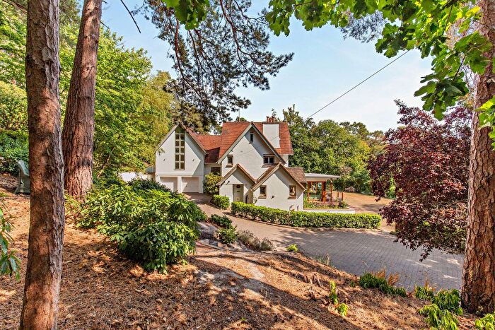 5 Bedroom Detached House For Sale In Beech Avenue, Lower Bourne, Farnham, Surrey, GU10