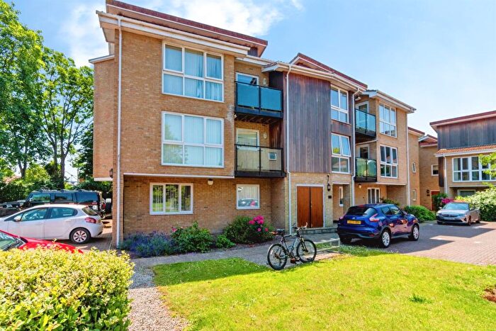 2 Bedroom Flat For Sale In Regents Park Road, Southampton, SO15