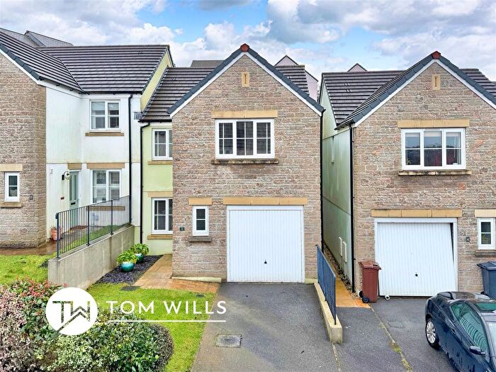 4 Bedroom Semi Detached House For Sale In Minute Walk To Swanpool Beach, Falmouth, TR11