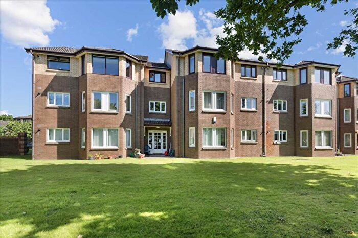 2 Bedroom Apartment For Sale In Braemar Court, Muirend, Hazelden Gardens, Glasgow, G44