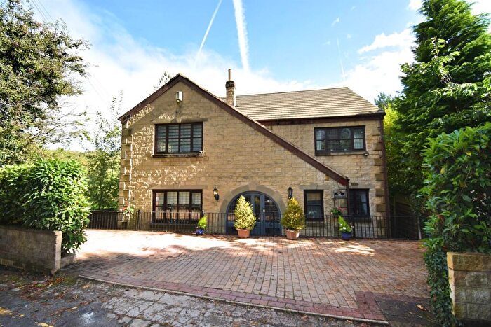 4 Bedroom Detached House For Sale In Reservoir Road, Whaley Bridge, High Peak, SK23
