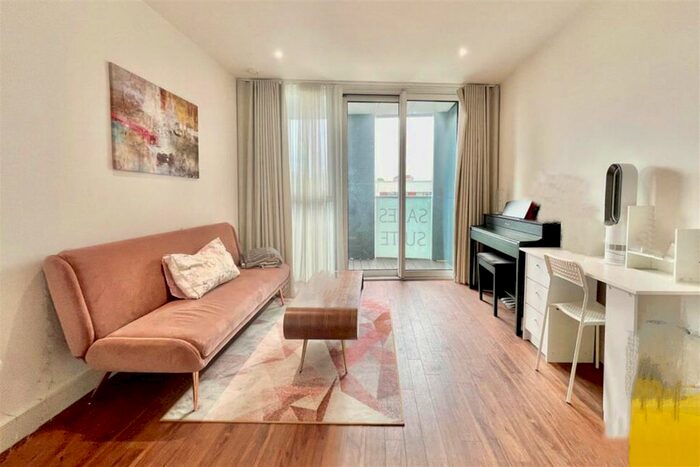 1 Bedroom Flat To Rent In Gladwin Tower, Wandsworth Road, SW8