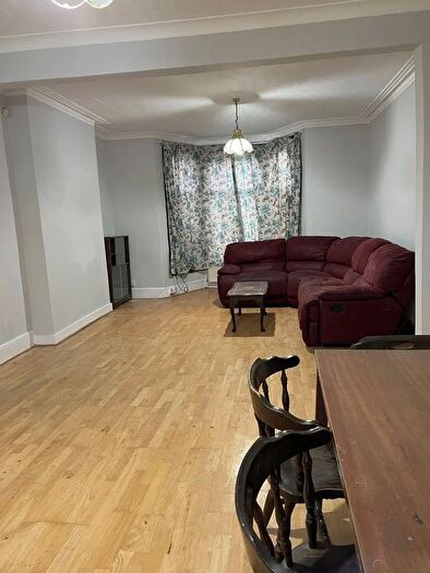 3 Bedroom Terraced House To Rent In Northbrook Road, Ilford, Barking, Gants Hill, Manor Park, E12
