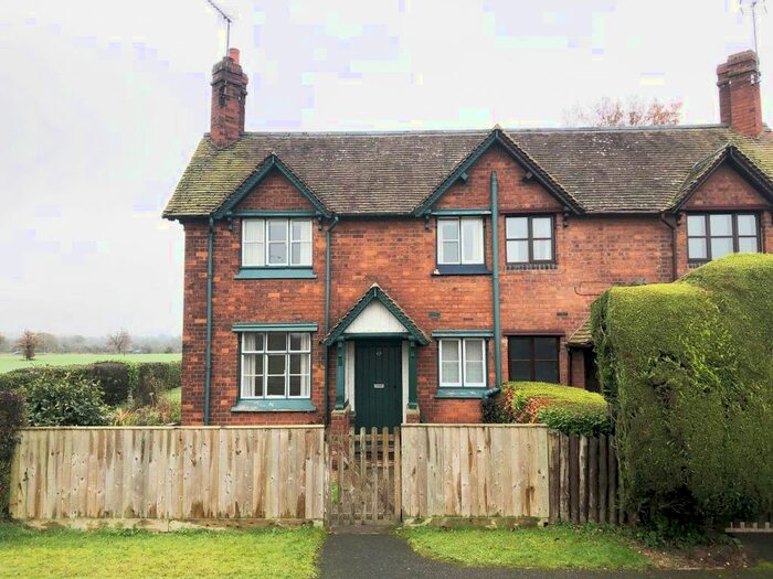 3 Bedroom Semi-Detached House For Sale In 32 Stratford Road, Sherbourne, Warwick CV35