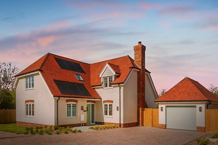 4 Bedroom Detached House For Sale In Newbury Road, Headley, Thatcham, RG19