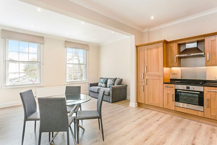 2 Bedroom Flat To Rent In Kings Road, Chelsea, London, SW3