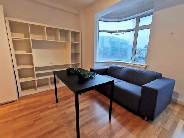 Flat To Rent In Euston Road, London, NW1