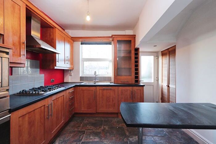 2 Bedroom Terraced House For Sale In Athol Road, Sheffield, S8