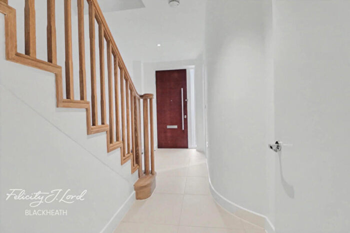 3 Bedroom Town House To Rent In Townsend Road, London, SE3