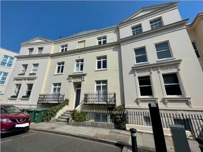 4 Bedroom Apartment To Rent In Rockstone Place, SO15