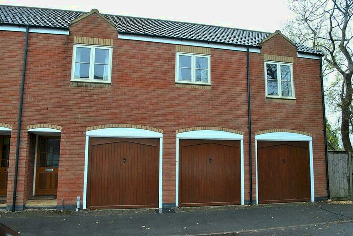 3 Bedroom Coach House To Rent In Kings Field, Rangeworthy, BS37