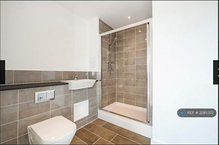 5 Bedroom Terraced House To Rent In Hughes Road, Hainault, IG6