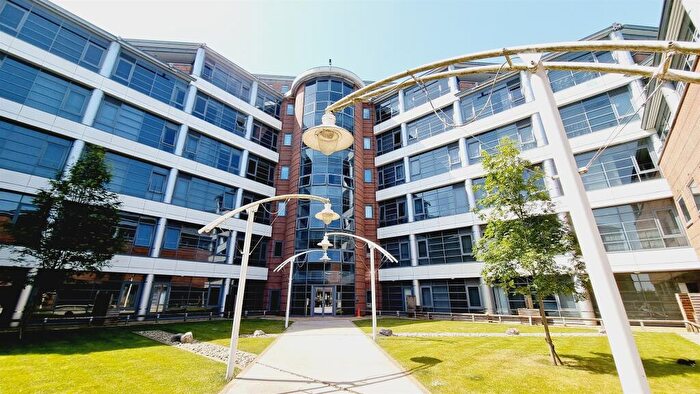 1 Bedroom Apartment For Sale In Waterfront West, Brierley Hill, DY5