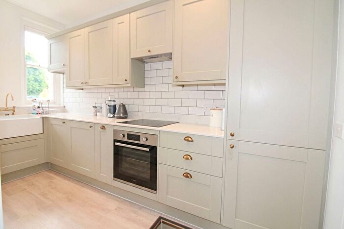 2 Bedroom Flat To Rent In Rusthall Road, Tunbridge Wells, TN4