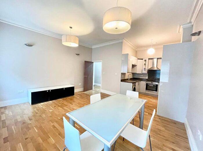 2 Bedroom Flat To Rent In Northfield Avenue, London, W13