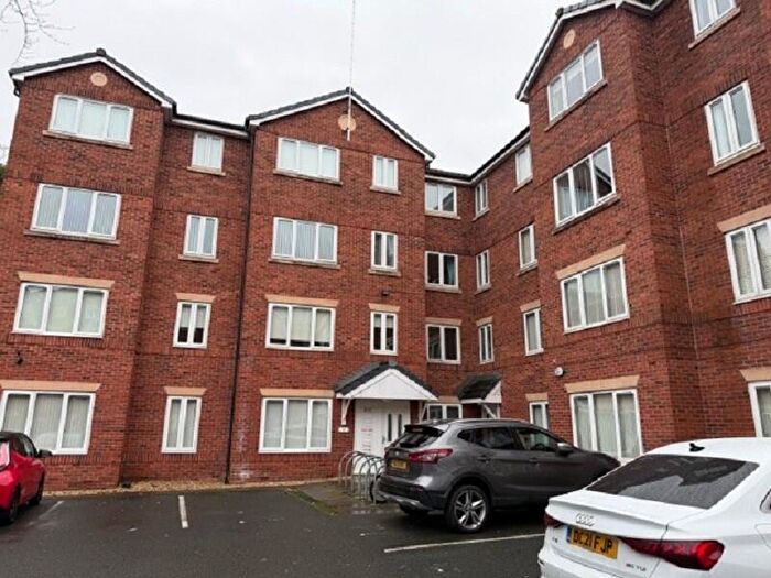 2 Bedroom Flat For Sale In Woodsome Park, Woolton, Liverpool, Merseyside., L25