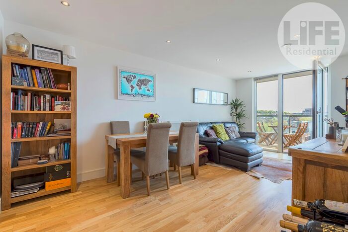 2 Bedroom Flat To Rent In Jubilee Court, Victoria Parade, Greenwich, London, SE10