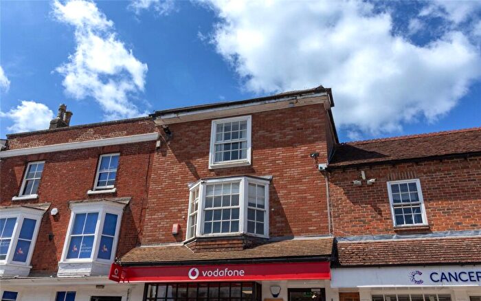 2 Bedroom Apartment For Sale In High Street, Marlborough, Wiltshire, SN8