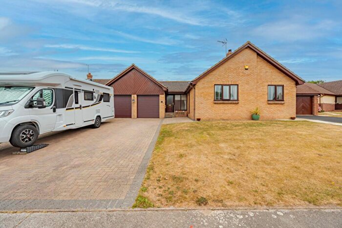 4 Bedroom Detached Bungalow For Sale In Magdalen Close, Lowestoft, NR32