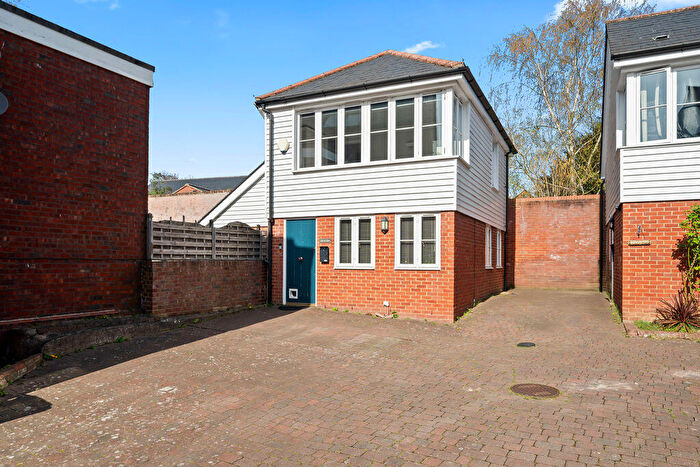 2 Bedroom Detached House For Sale In High Street, Epsom, KT17