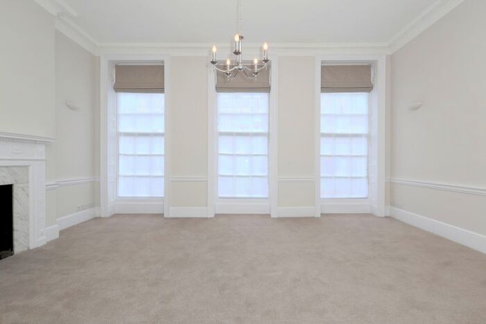 1 Bedroom Flat To Rent In Upper Berkeley Street, London, W1H