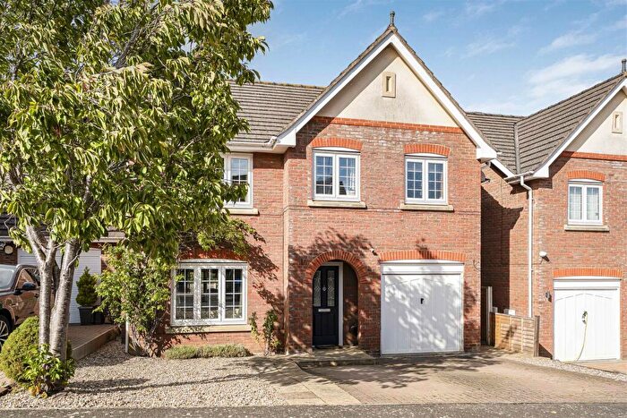 4 Bedroom Detached House For Sale In St. Marys Way, Weedon, NN7