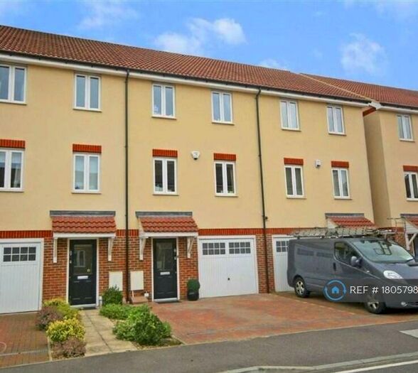 4 Bedroom Terraced House To Rent In Robinia Road, Broxbourne, EN10