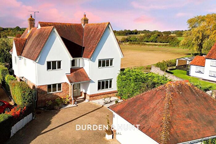 5 Bedroom Detached House For Sale In Dunmow Road, Fyfield, CM5