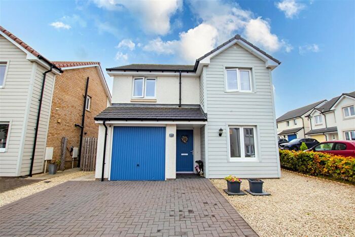 4 Bedroom Detached House For Sale In Nasmyth Park, East Calder, Livingston, EH53