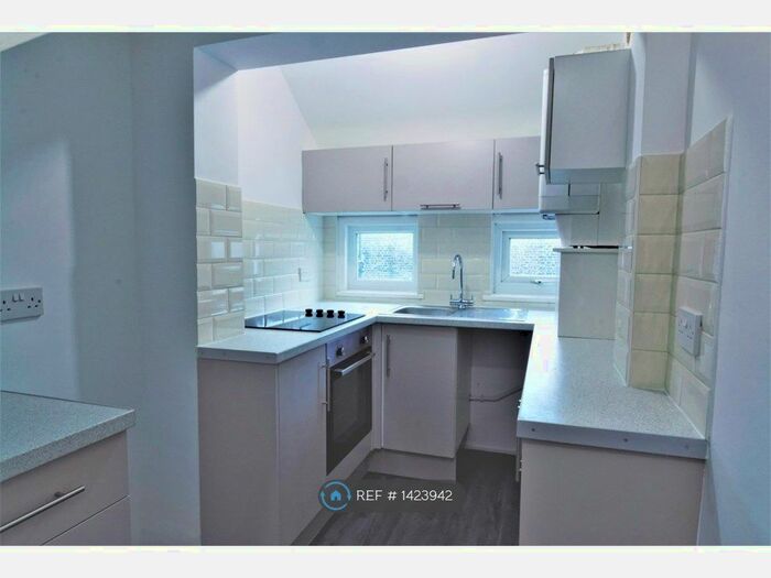 1 Bedroom Flat To Rent In Priory Gate Road, Dover, CT17