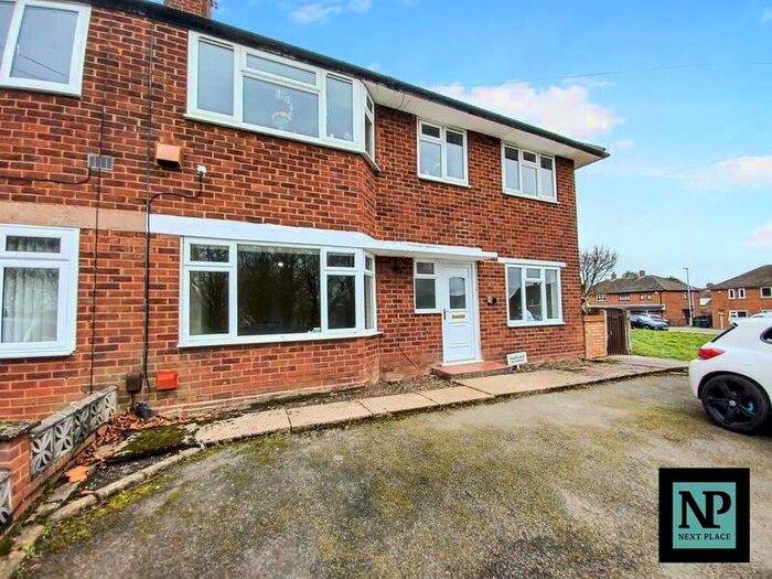 2 Bedroom Ground Maisonette Flat To Rent In Lilac Road, Gillway, B79