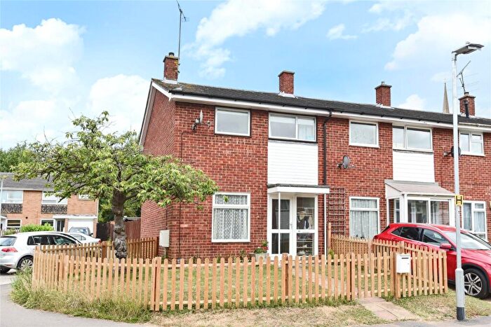 3 Bedroom End Of Terrace House For Sale In St. Pauls Gate, Wokingham, Berkshire, RG41