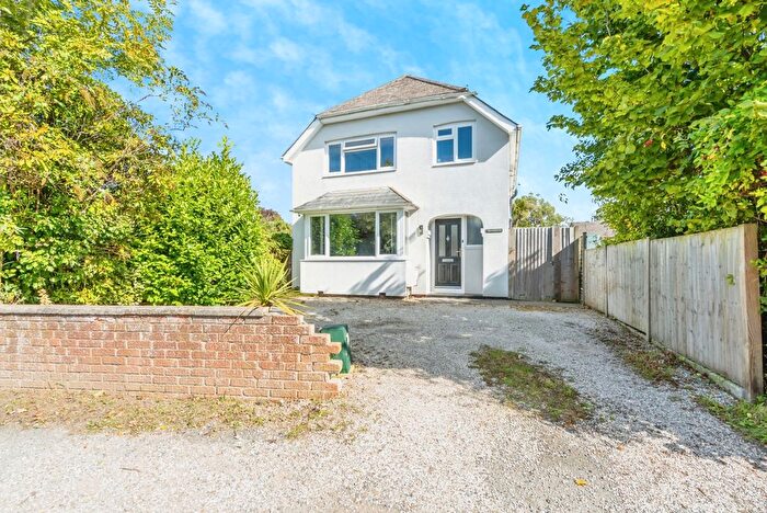 4 Bedroom Detached House For Sale In Hook Lane, Aldingbourne, Chichester, West Sussex, PO20
