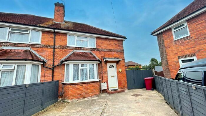 3 Bedroom Semi-Detached House To Rent In Helston Gardens, Reading, Berkshire, RG2