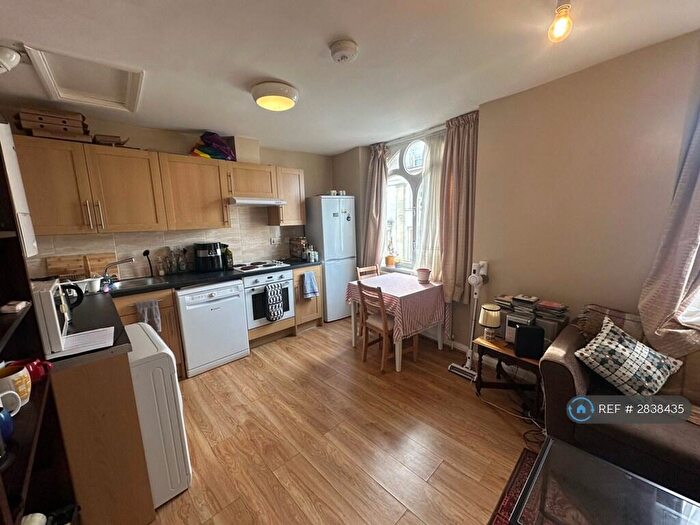 2 Bedroom Flat To Rent In Dover Place, Bristol, BS8