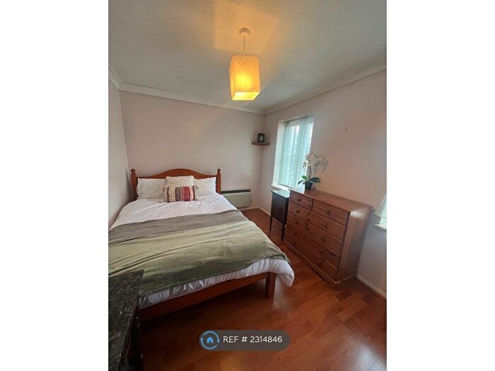 1 Bedroom Flat To Rent In Prince Henry Court, Cambridge, CB4