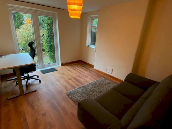 1 Bedroom Apartment To Rent In Egerton Road Wilmslow, SK9