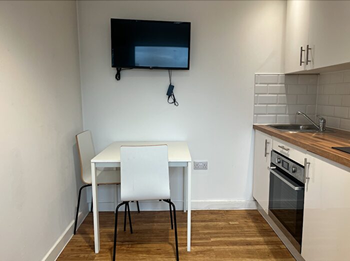 1 Bedroom Flat To Rent In Frederick Road, Manchester, Greater Manchester, M6