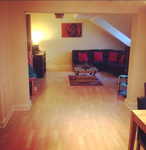 2 Bedroom Flat To Rent In Kremlin Drive, Liverpool, L13