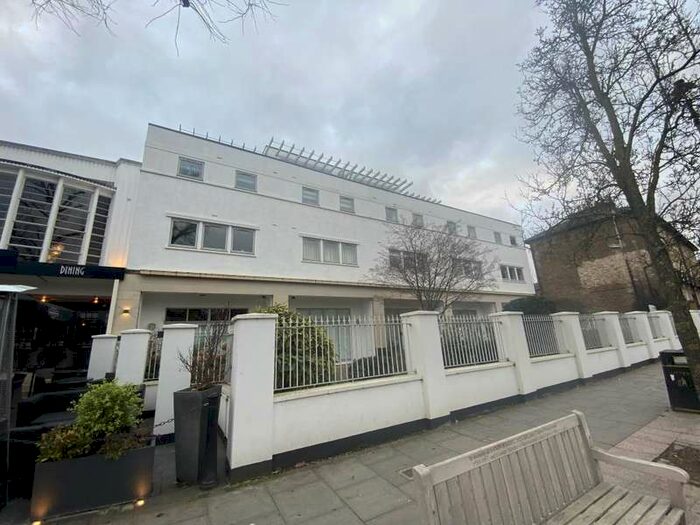 2 Bedroom Apartment To Rent In Chesham, Buckinghamshire, HP4